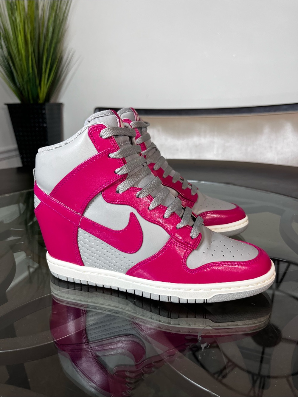 Nike Dunk Women's Sky Hi Wedge Heel Medium Grey
Fuchsia Sneakers Size 8.5